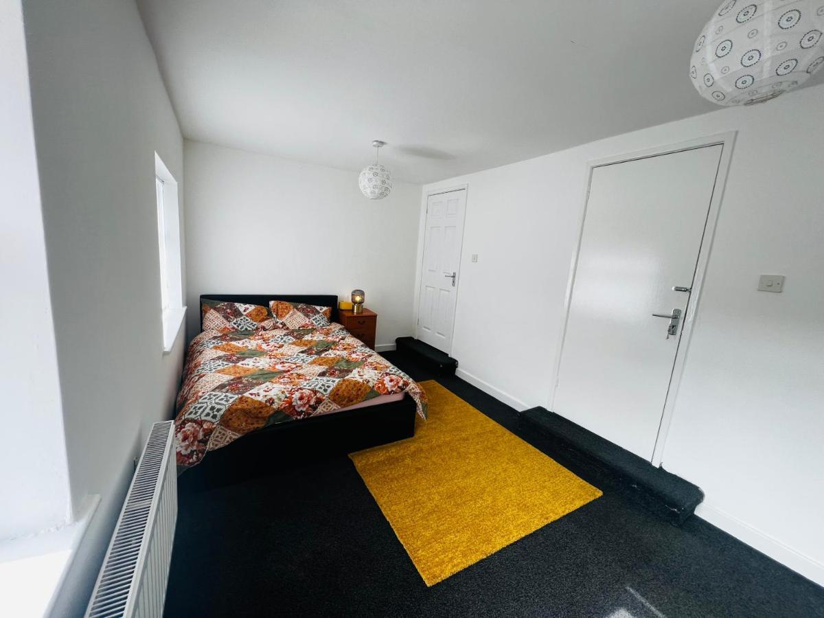 Liberty Inn Room With Sharing Toilet And Kitchen 리버풀 외부 사진