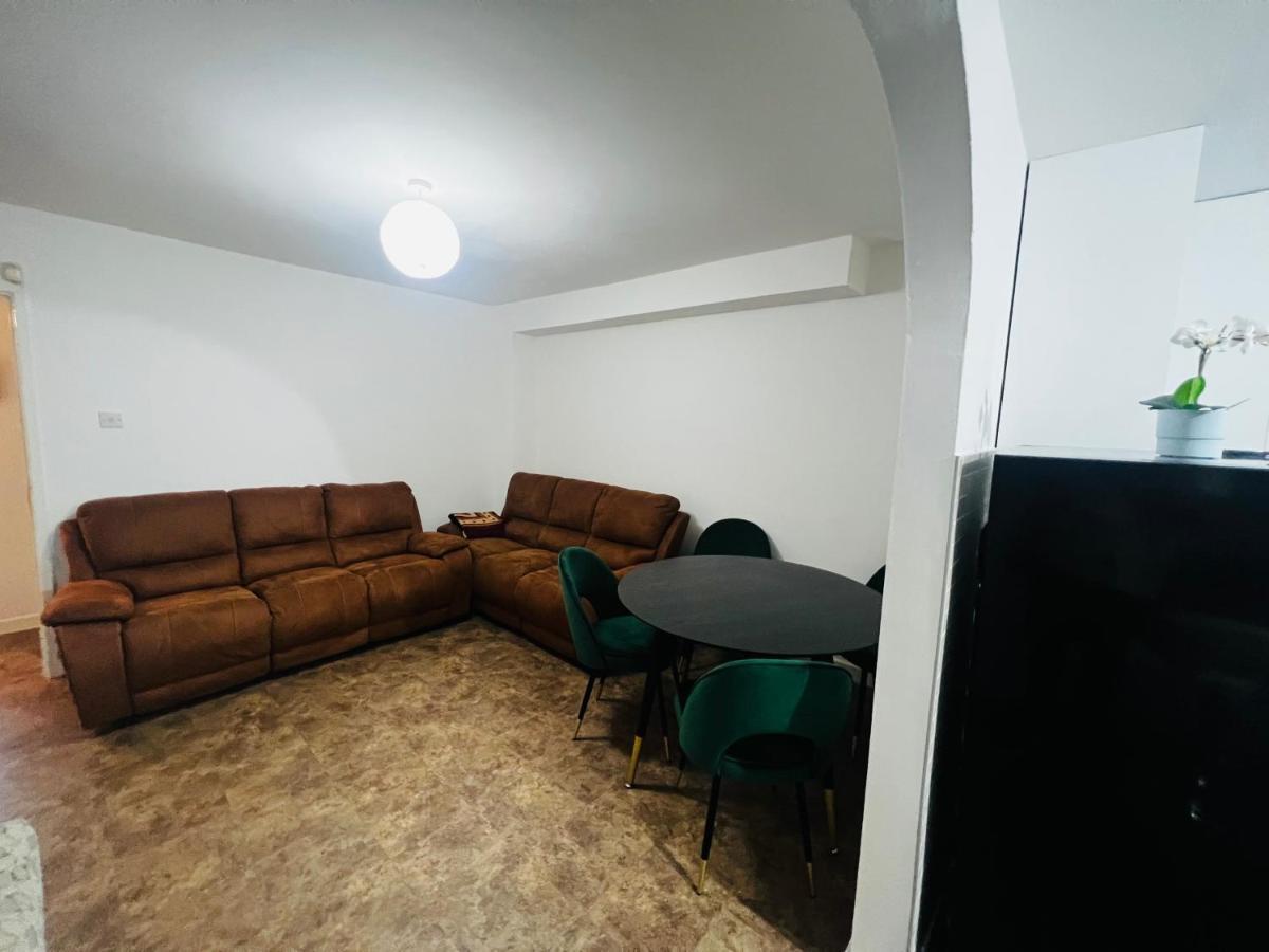 Liberty Inn Room With Sharing Toilet And Kitchen 리버풀 외부 사진