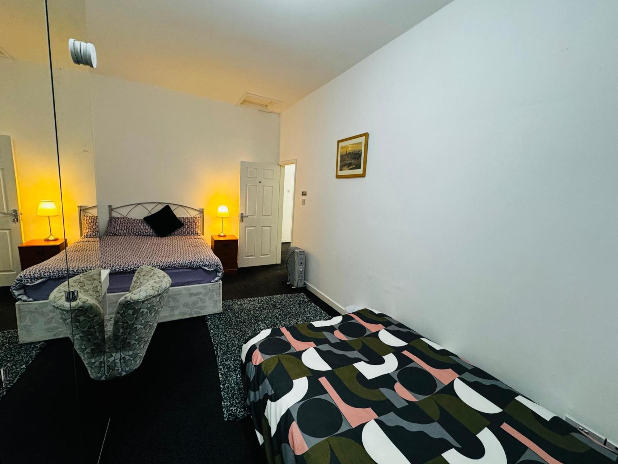 Liberty Inn Room With Sharing Toilet And Kitchen 리버풀 외부 사진